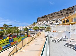 Apartment Mogan With Stunning Beach Views