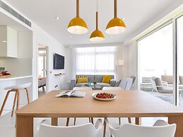 Apartment Mogan With Stunning Beach Views