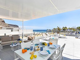 Apartment Mogan With Stunning Beach Views