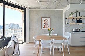 EIGHTY2 ON M - Fluent Serviced Apartments