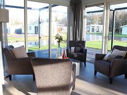 Nice Chalet at 4.5 km. From Rockanje