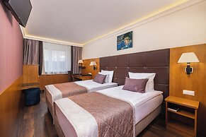 Carlton Hotel Buda Castle
