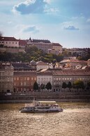 Carlton Hotel Buda Castle