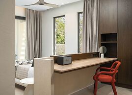 Dyo Beach Suites