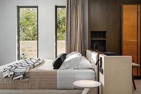 Dyo Beach Suites