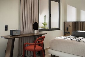 Dyo Beach Suites