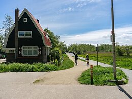 Chalet With Terrace Near Amsterdam