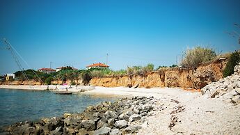 Red Eirth Kastel Stafilic