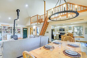 Port Orchard Lakefront Cabin w/ Fire Pit & Grill!