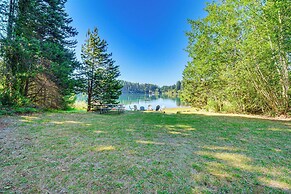 Port Orchard Lakefront Cabin w/ Fire Pit & Grill!