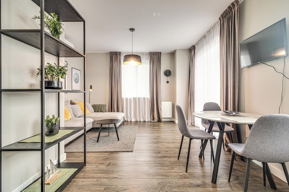 RentPlanet - Apartamenty Słonimskiego