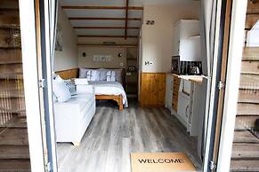 Wildwood Quarry Cabin - Pet Friendly - Sleeps 3/4