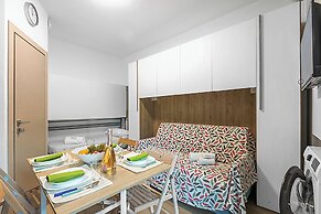 Merlo D - town center & private parking