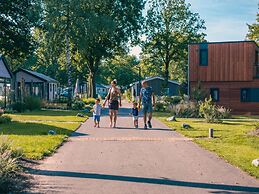 Charming Chalet 2 km. of the Efteling