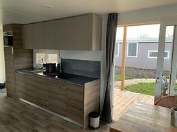 Charming Chalet 2 km. of the Efteling