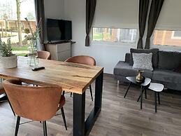 Charming Chalet 2 km. of the Efteling