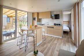 Stylish Agde Chalet Pool