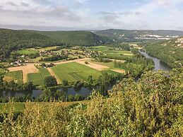 Historic Mansion by River Cenevieres