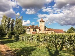 Historic Mansion by River Cenevieres