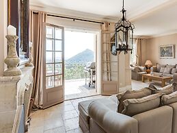 Mandelieu Villa With Rooftop