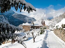 Chalet Apartment in Auris With Scenic Views