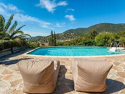 Villa in Cavalaire With Sea View & Pool