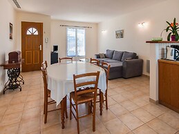Spacious Holiday Home in Aigues Vives