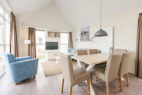 Modern Chalet Near the Coast