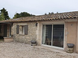 Simplistic Holiday Home in Orgon With Swimming Pool