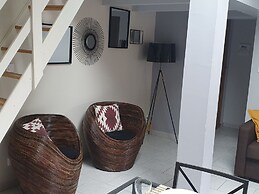 Simplistic Holiday Home in Orgon With Swimming Pool