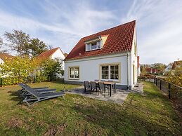 Scenic Villa Retreat With Pets