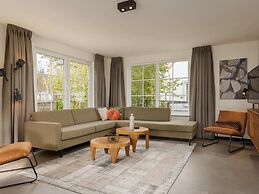 Scenic Villa Retreat With Pets