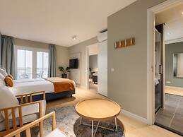 Suite in Hellevoetsluis by the Beach
