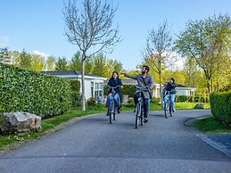 Cozy Chalet 25 km From Amsterdam
