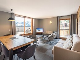 Chalet in Auris-en-oisans With Balcony