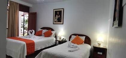 EL CUMBE INN