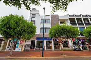BAY VIEW HOUSE