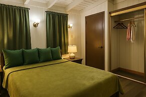 El Oasis Hotel
