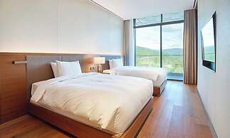 Sagewood Hong Cheon