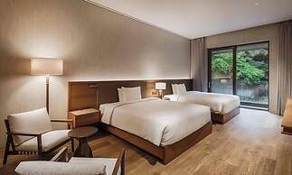 Sagewood Hong Cheon
