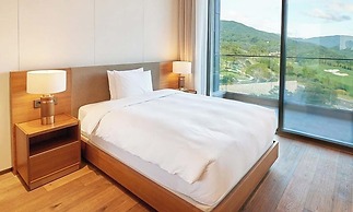 Sagewood Hong Cheon