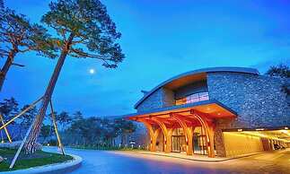 Sagewood Hong Cheon