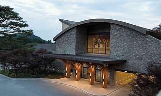 Sagewood Hong Cheon