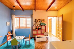 Scenic Haven Cozy Pet Friendly Retreat
