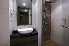 Harper Premier Nagoya Batam