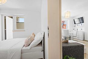 Apartment White