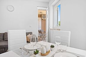Apartment White