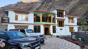 Hotel Gangchen Tabo