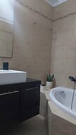 Modern Elegant Apt in Glyfada w Balcony
