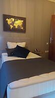 Modern Elegant Apt in Glyfada w Balcony